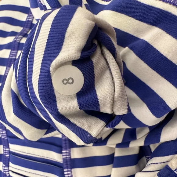 Lululemon Run Stay on Course Striped Blue & White Athletic Tank Size 8 Women's - Picture 6 of 6